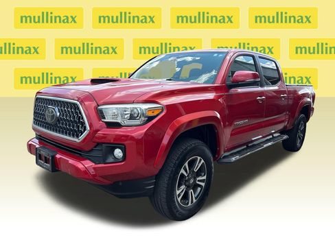 Used 2018 Toyota Tacoma TRD Sport RWD image 6