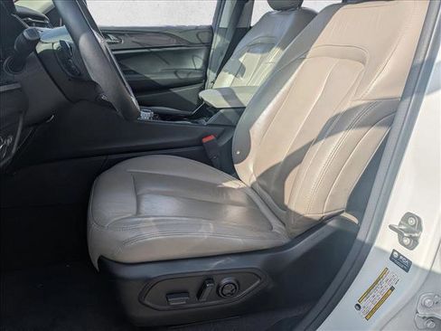 Used 2022 Jeep Grand Cherokee Laredo w/ Luxury Tech Group I image 13