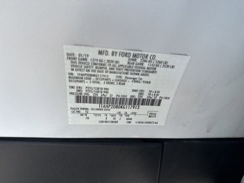 Used 2019 Ford Taurus SE FWD image 14