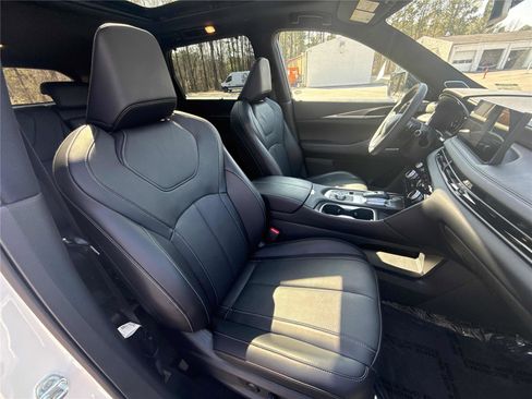Certified 2025 INFINITI QX60 Luxe w/ Black Edition image 25