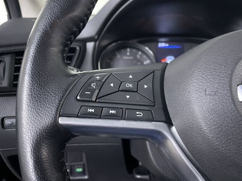 Used 2020 Nissan Rogue Sport SV w/ Technology Package image 26