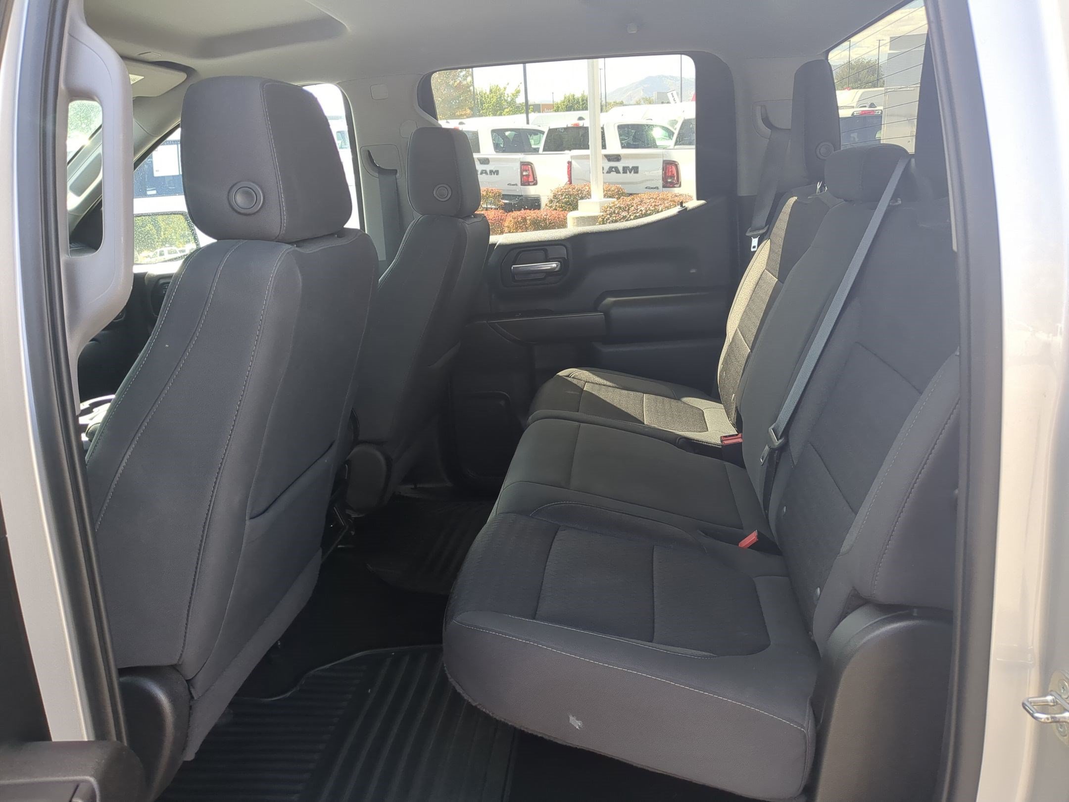 Used 2022 Chevrolet Silverado 1500 Custom w/ Safety Confidence Package AWD/4WD image 27