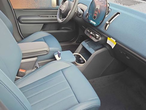 Used 2023 Ford Explorer XLT w/ Equipment Group 202A image 20