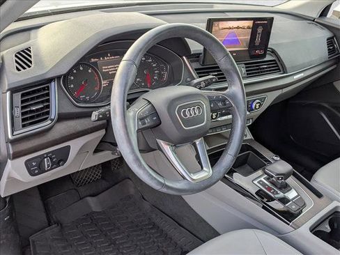 Used 2023 Audi Q5 2.0T Premium w/ Convenience Package AWD/4WD image 11