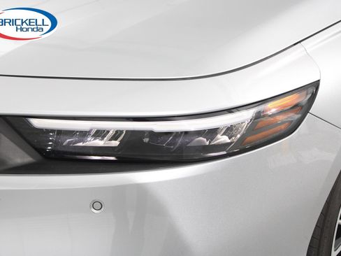 Used 2024 Honda Accord Touring image 11