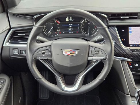 Certified 2025 Cadillac XT6 Premium Luxury image 15