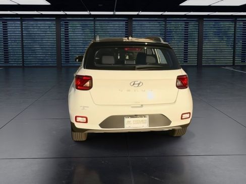 Used 2026 Hyundai Venue SEL image 7