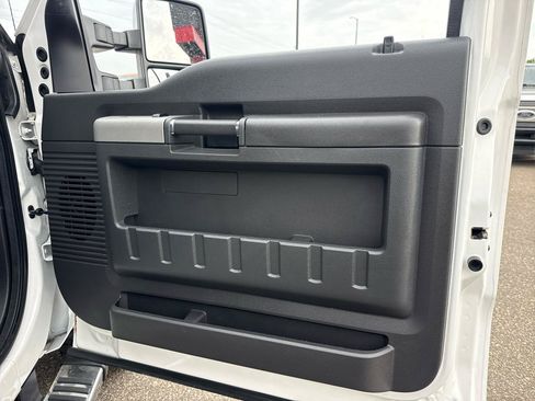 Used 2016 Ford F250 Lariat w/ Lariat Ultimate Package AWD/4WD image 39