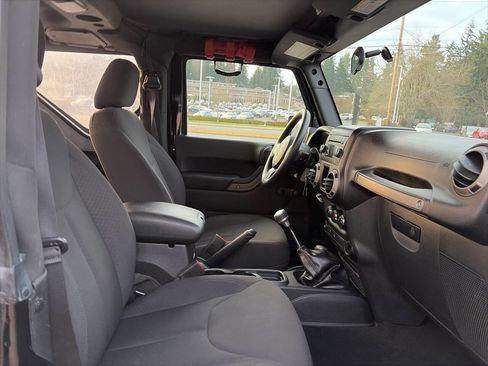 Used 2017 Jeep Wrangler Sport image 18