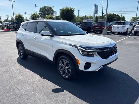 Used 2024 Kia Seltos S AWD/4WD image 7