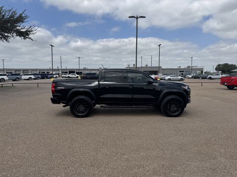 Used 2025 Chevrolet Colorado Trail Boss AWD/4WD image 4