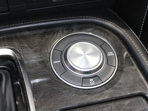 Used 2024 INFINITI QX80 Luxe image 49