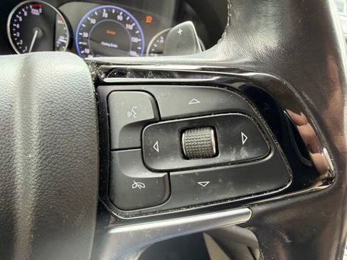 Used 2022 Buick Enclave Premium w/ Experience Buick Package FWD image 3