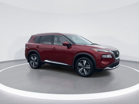 Used 2021 Nissan Rogue Platinum AWD/4WD image 2