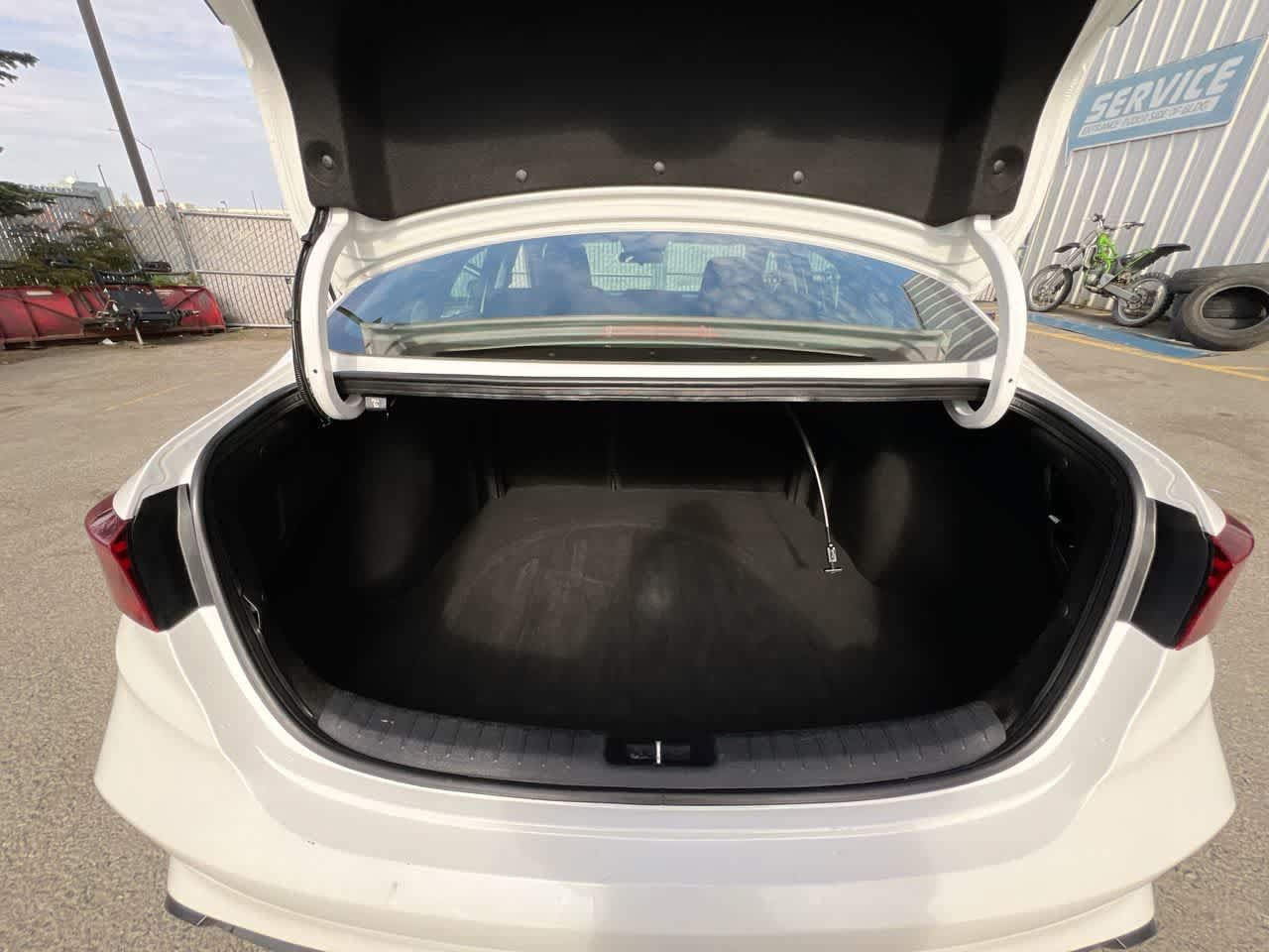 Certified 2023 Kia Forte LXS FWD image 25