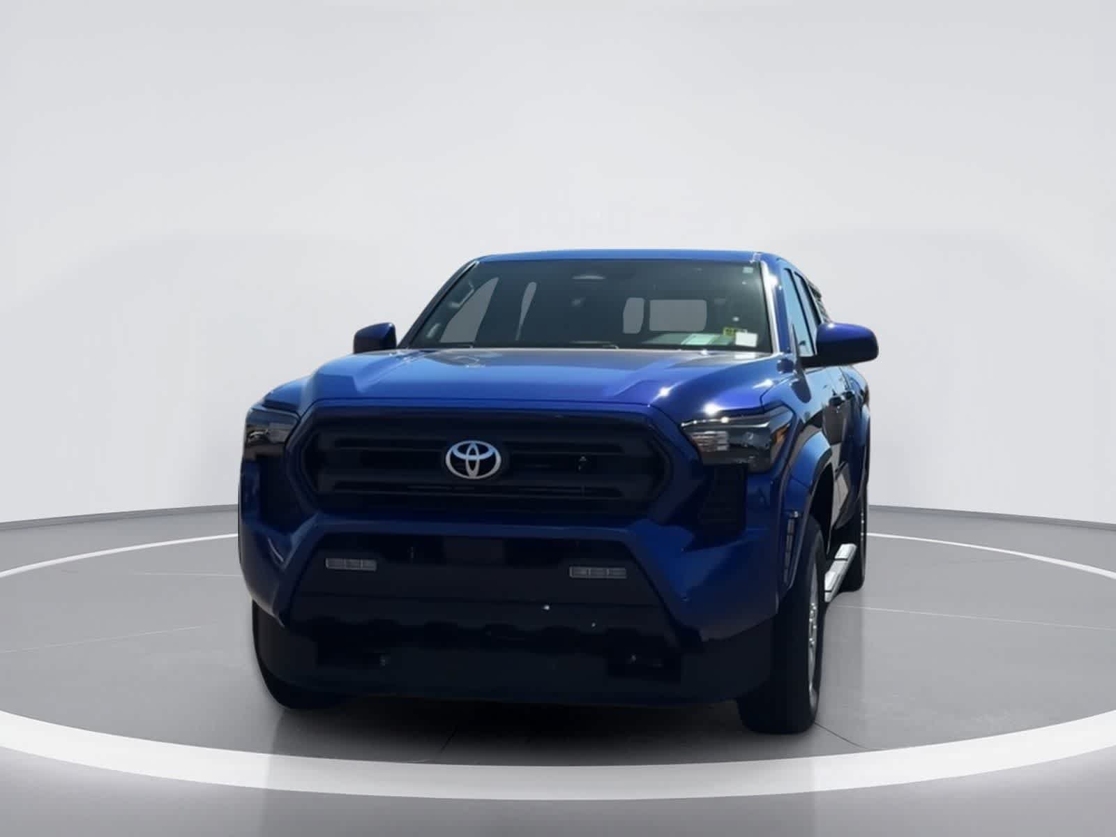 Used 2025 Toyota Tacoma SR5 AWD/4WD image 3
