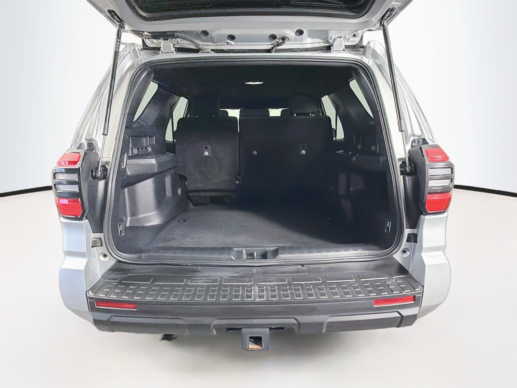 Used 2025 Toyota 4Runner SR5 AWD/4WD image 29