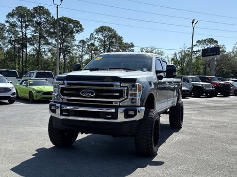 Used 2020 Ford F250 Lariat w/ Chrome Package image 2