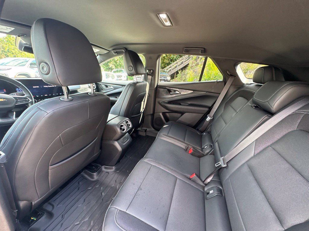 Used 2024 Chevrolet Blazer EV LT AWD/4WD image 20
