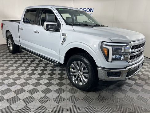 New 2025 Ford F150 Lariat w/ Equipment Group 502A High image 4