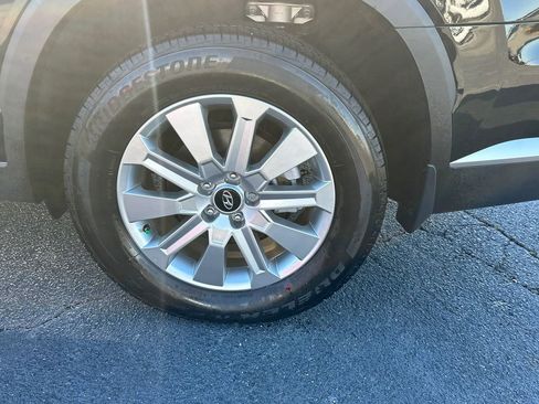 Used 2025 Hyundai Palisade SE FWD image 19