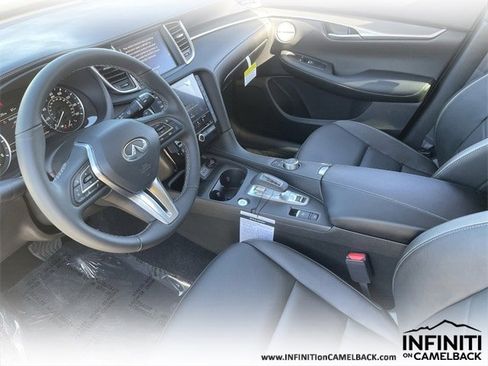 New 2025 INFINITI QX50 Luxe image 20