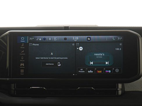 Used 2025 Jeep Wrangler Sahara image 16