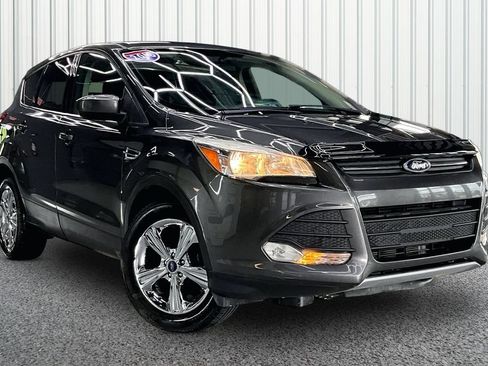 Used 2016 Ford Escape SE FWD image 1