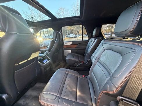 Certified 2023 Lincoln Navigator Black Label image 15