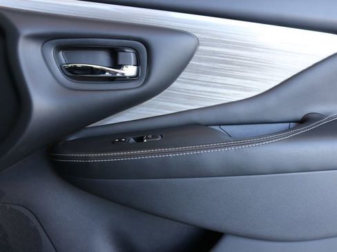 Used 2018 Nissan Murano SL image 32