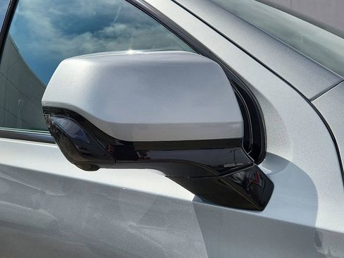 Used 2025 Chevrolet Tahoe Z71 image 9