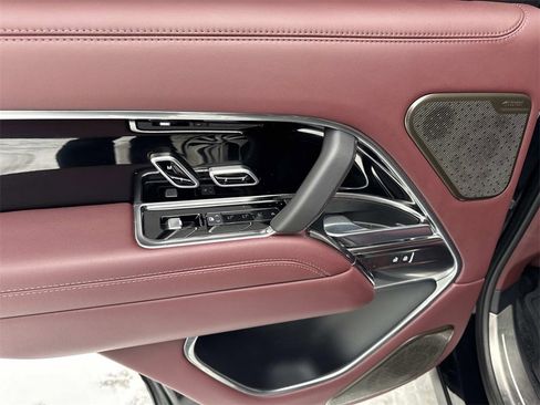 Used 2023 Land Rover Range Rover Autobiography image 11