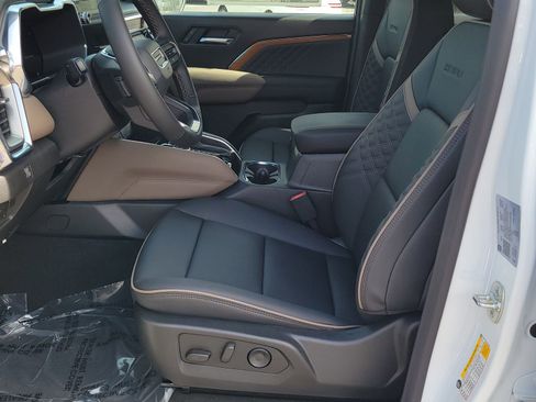New 2026 GMC Canyon Denali AWD/4WD image 6