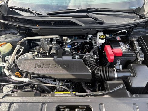 Used 2026 Nissan Rogue SV FWD image 34
