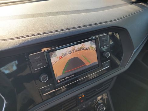 Used 2024 Volkswagen Jetta SE image 14