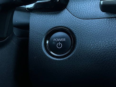 Used 2025 Toyota Camry LE image 27