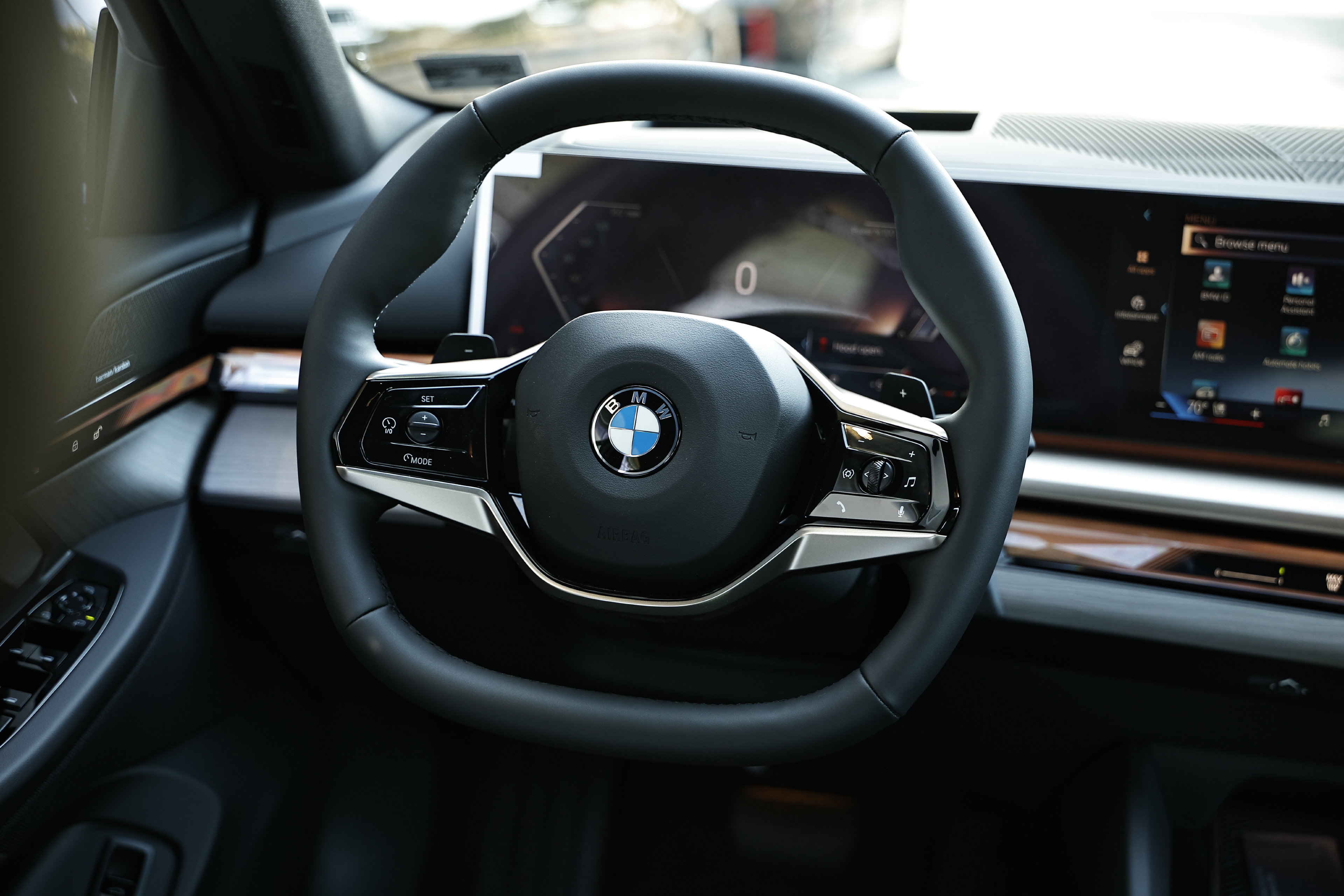 New 2027 BMW 530i xDrive w/ Premium Package AWD/4WD image 28