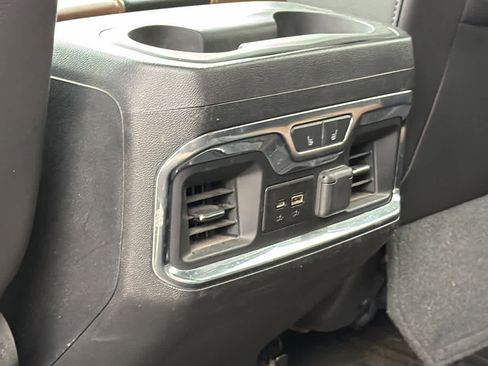 Used 2019 Chevrolet Silverado 1500 High Country w/ High Country Premium Package AWD/4WD image 18