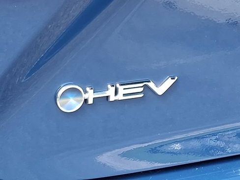 Used 2025 Toyota Camry LE AWD/4WD image 28