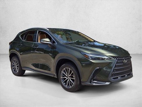 Used 2025 Lexus NX 250 FWD w/ Towing Package (2000 Lbs) image 3