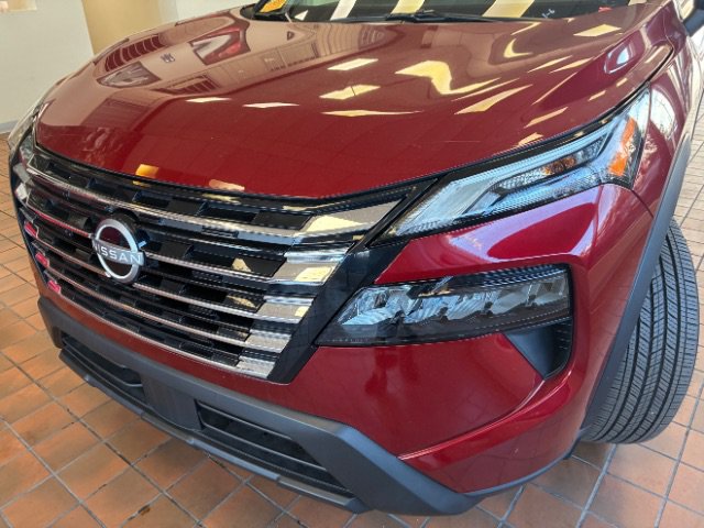 Used 2025 Nissan Rogue S FWD image 9