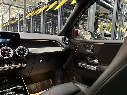 Certified 2023 Mercedes-Benz GLB 250 4MATIC image 25