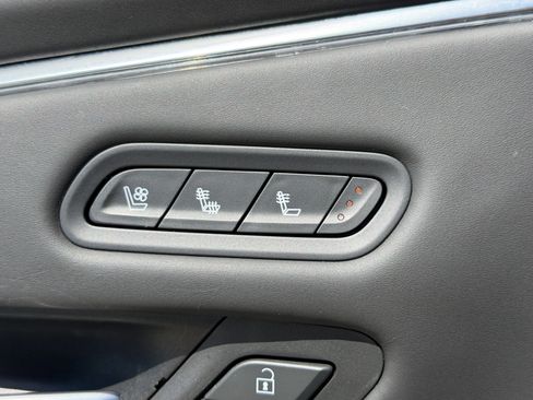 Certified 2022 Cadillac Escalade Premium Luxury Platinum w/ LPO, Radiant Package image 26