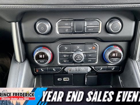 Used 2021 Chevrolet Suburban LT image 26