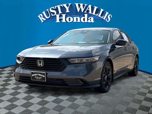 Used 2025 Honda Accord SE image 4