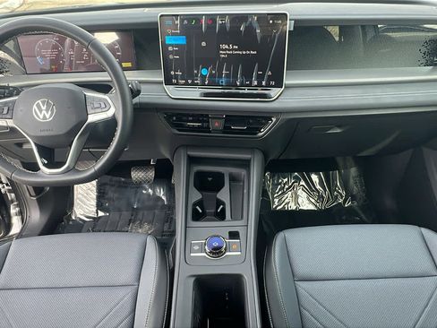 New 2026 Volkswagen Tiguan SE AWD/4WD image 26