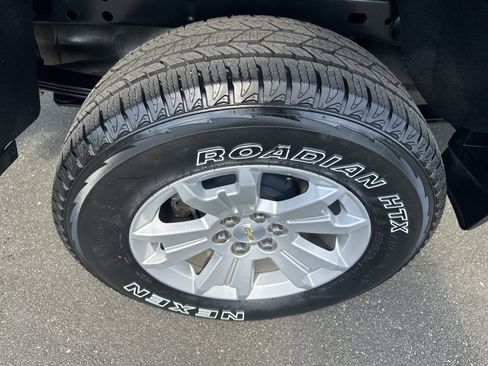 Used 2017 Chevrolet Colorado LT w/ LT Convenience Package RWD image 31