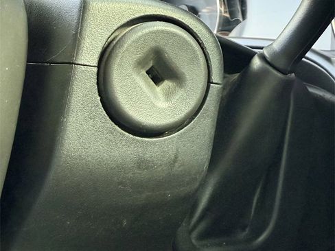 Used 2016 GMC Sierra 2500 SLT w/ Duramax Plus Package image 19