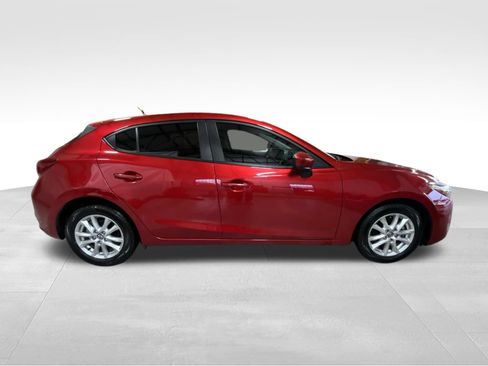 Used 2017 MAZDA MAZDA3 Sport FWD image 4