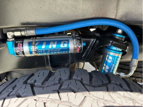 Used 2021 Toyota Tacoma TRD Off-Road image 3